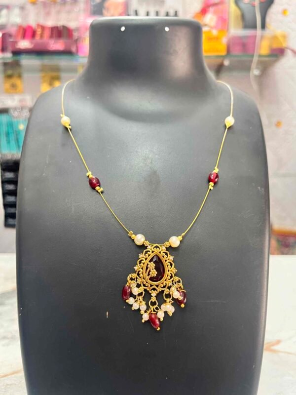 INVISIBLE CHAIN - 07